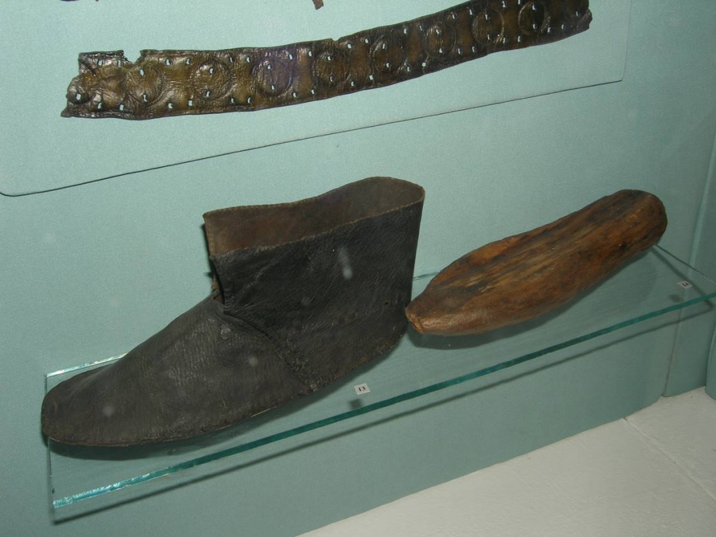 Фотография обуви в киевском музее